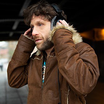 09.-SA_Aeons-Martin-Green-c-Genevieve-Stevenson