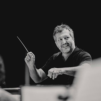 THOMAS-ADES-PORTRAIT