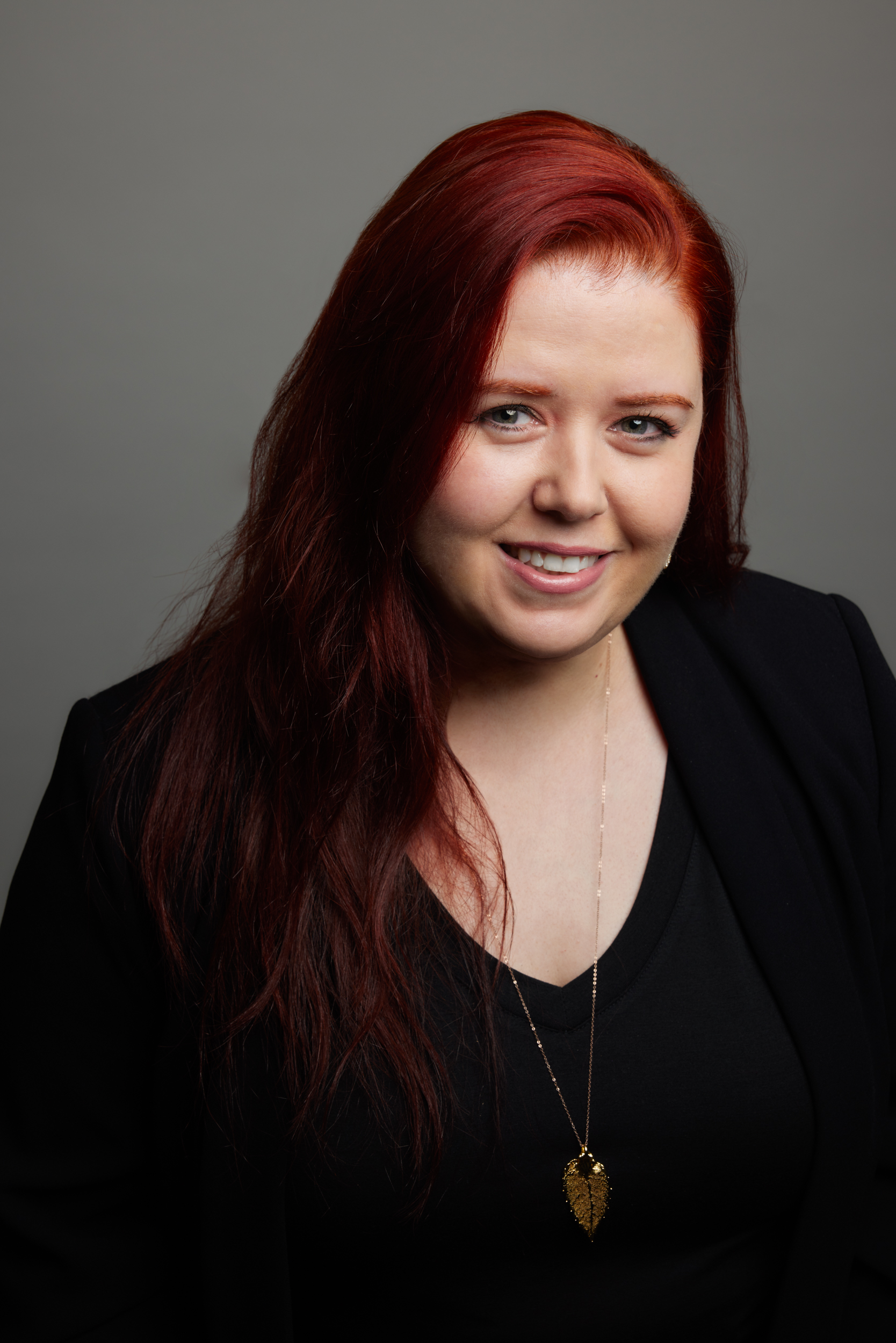 Bea Koramblyum 2023 Headshot color